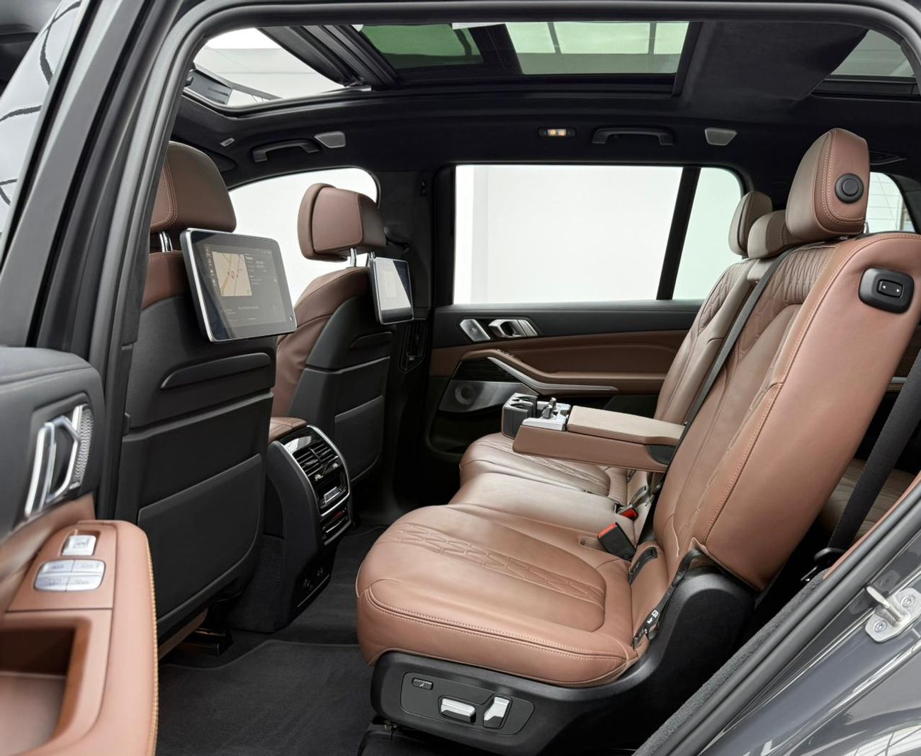 BMW X7 M50i 4.4L (530 HP) 2022 BMW X7 M50i M-Sport, 2027 BMW Warranty + Service Pack, Full BMW Service Hist