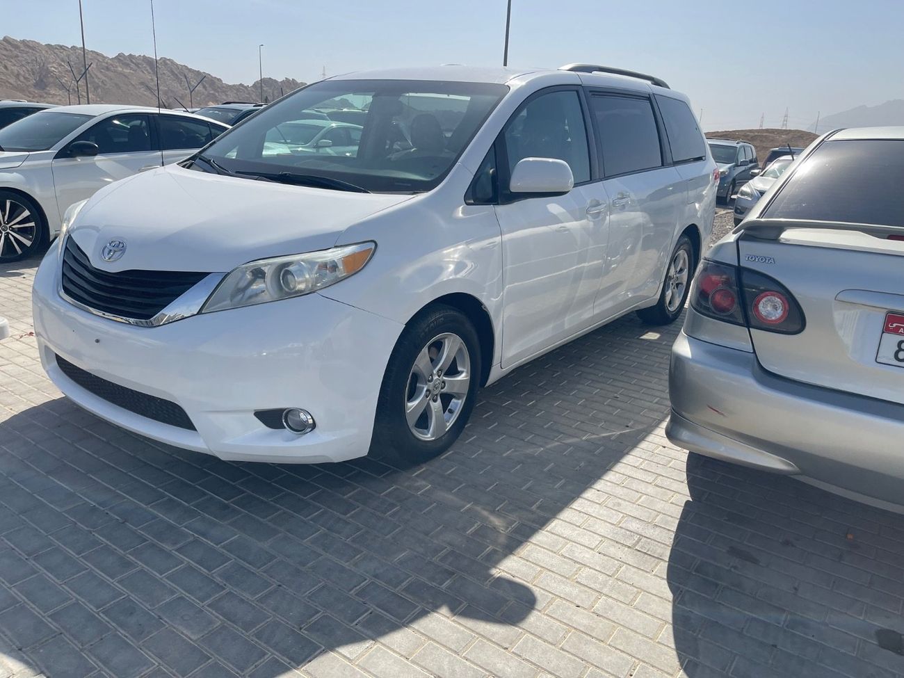 تويوتا سيينا LE VCC paper