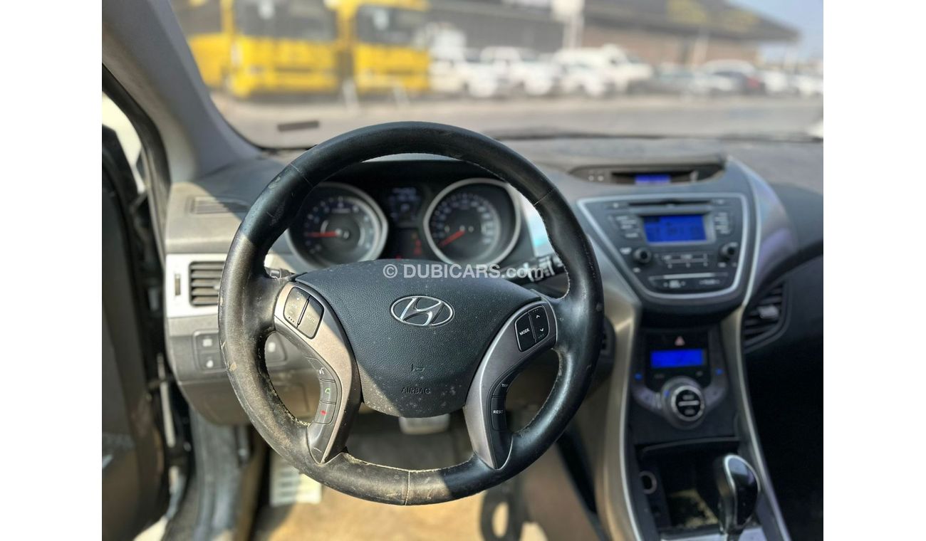 هيونداي إلانترا Hyundai Avante 2014 coupe  4 cylinders  Fuel full option  Sunroof