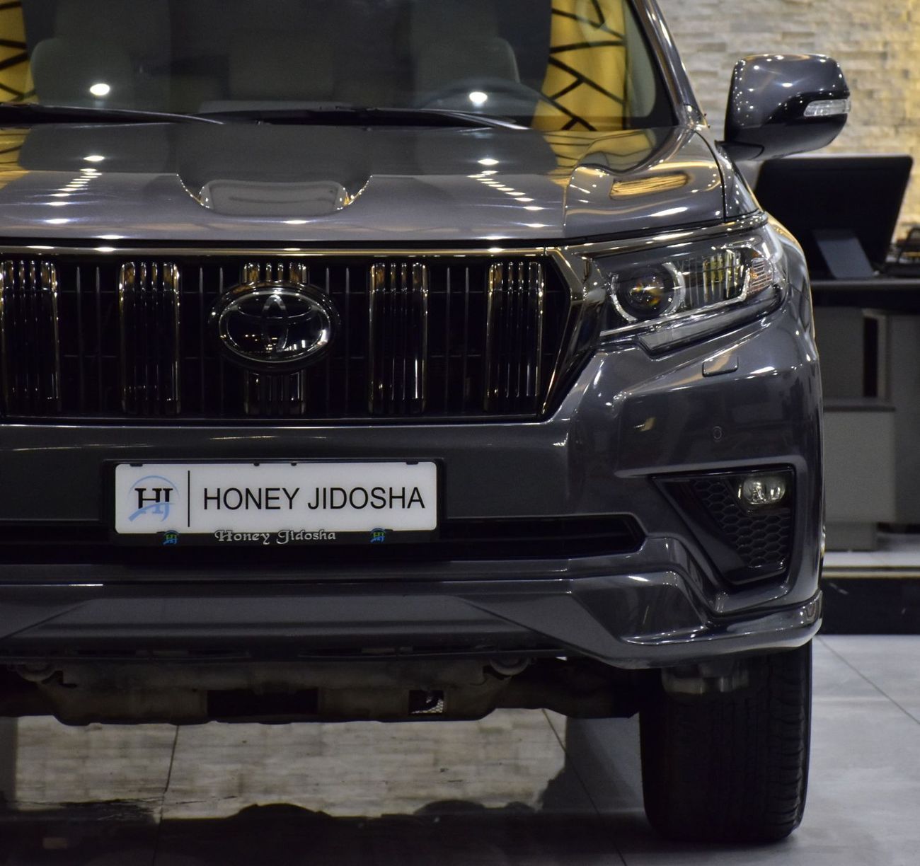 تويوتا برادو EXCELLENT DEAL for our Toyota Prado VXR ( 2022 Model ) in Grey Color GCC Specs