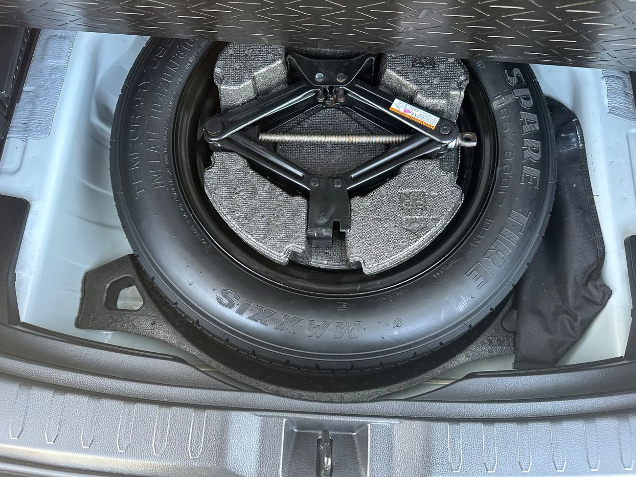 Toyota RAV4 2025 TOYOTA RAV4 XLE FULL OPTION