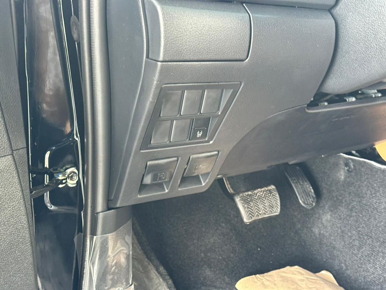 تويوتا فورتونر 2025 TOYOTA FORTUNER 2.4 DSL  WHITE/TAN