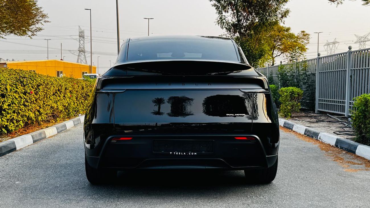 Tesla Model Y LONG RANGE AWD DUAL MOTOR 2025 GCC LOW MILEAGE WITH TESLA AGENCY WARRANTY & FULL SELF DRIVE ENHANCED AUTO PILOT
