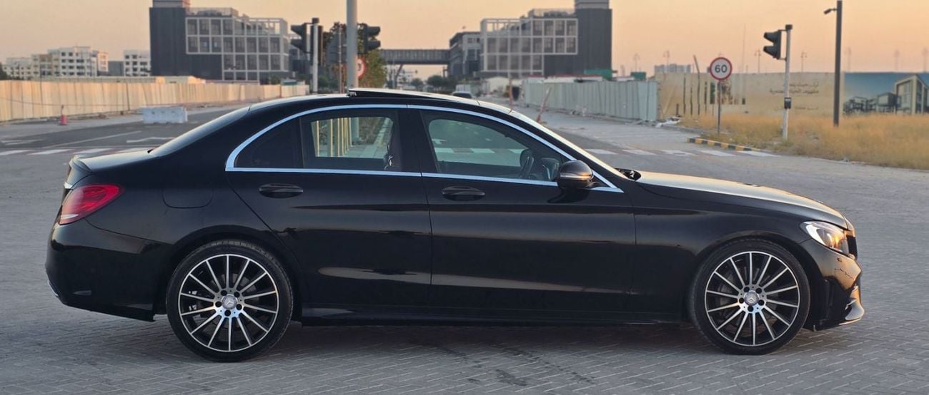 Mercedes Benz C300 STD (NON GCC)