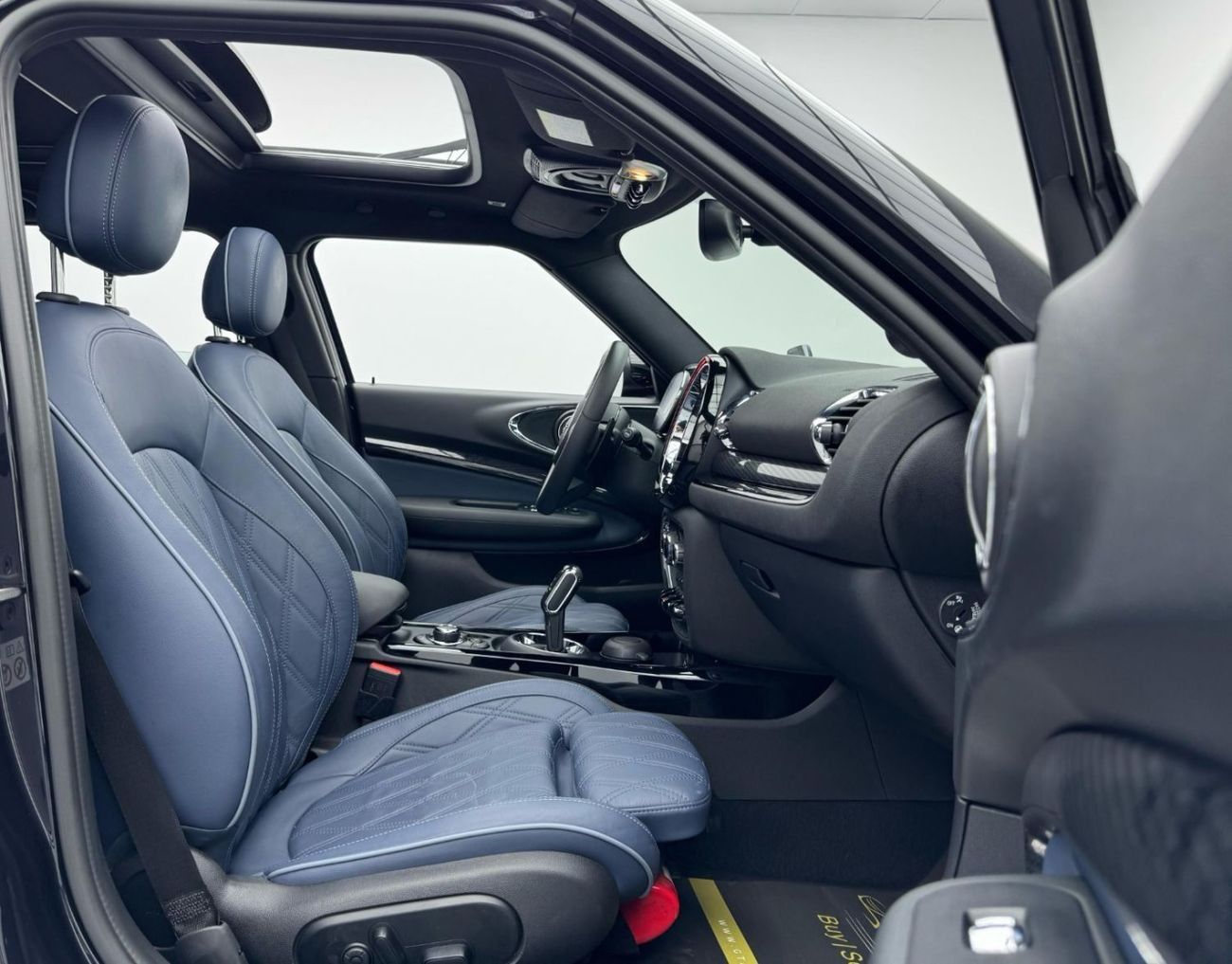 Mini Clubman S 2.0L 2022 Mini Clubman S, 2026 Mini Warranty, 2027 Mini Service Pack, Excellent Condition, GCC