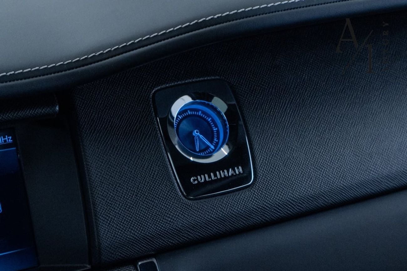 رولز رويس كولينان Silver Badge