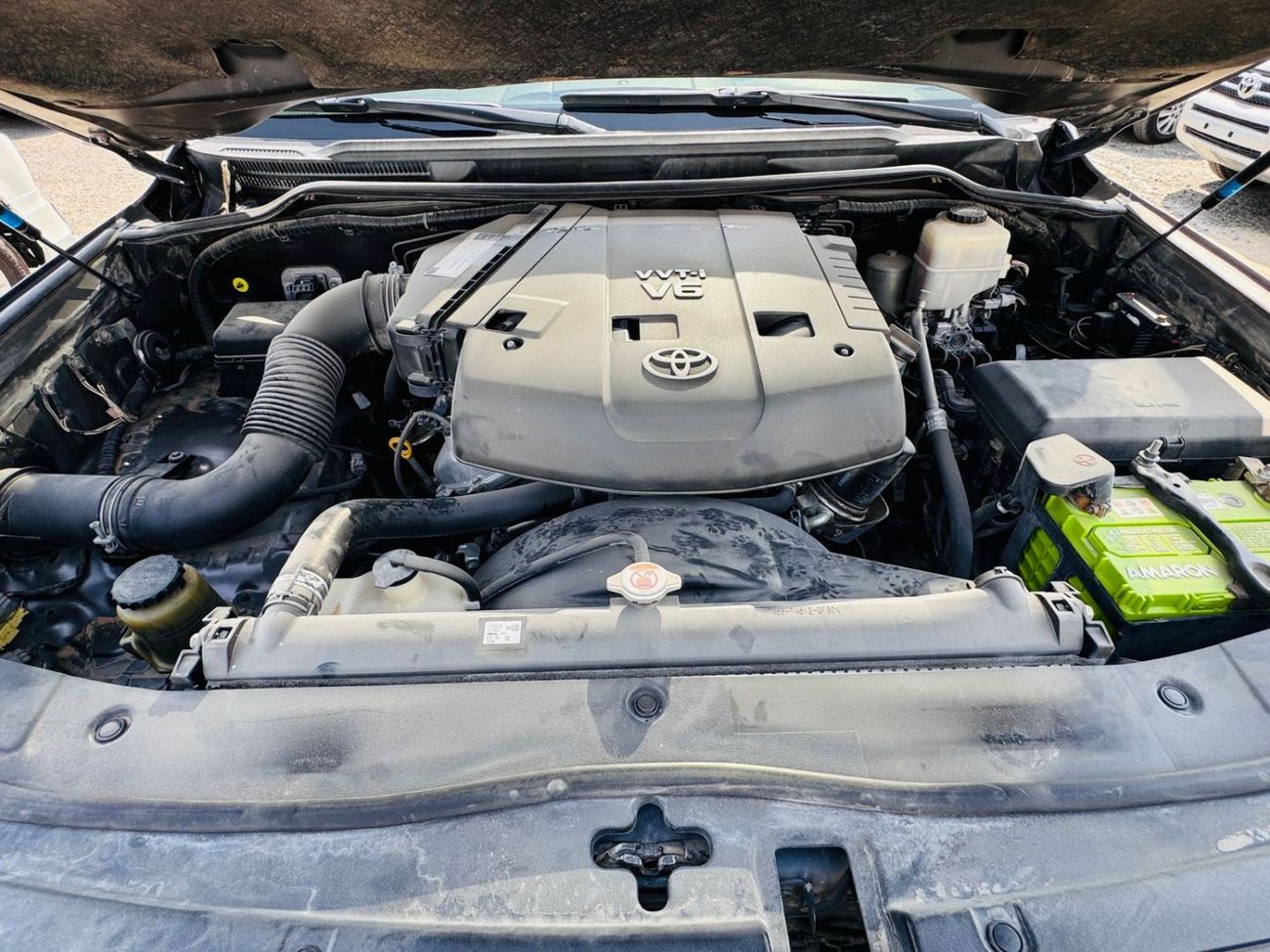 تويوتا لاند كروزر Left hand 4.0 liter V6 ,2011 model ,Petrol ,only for for export available