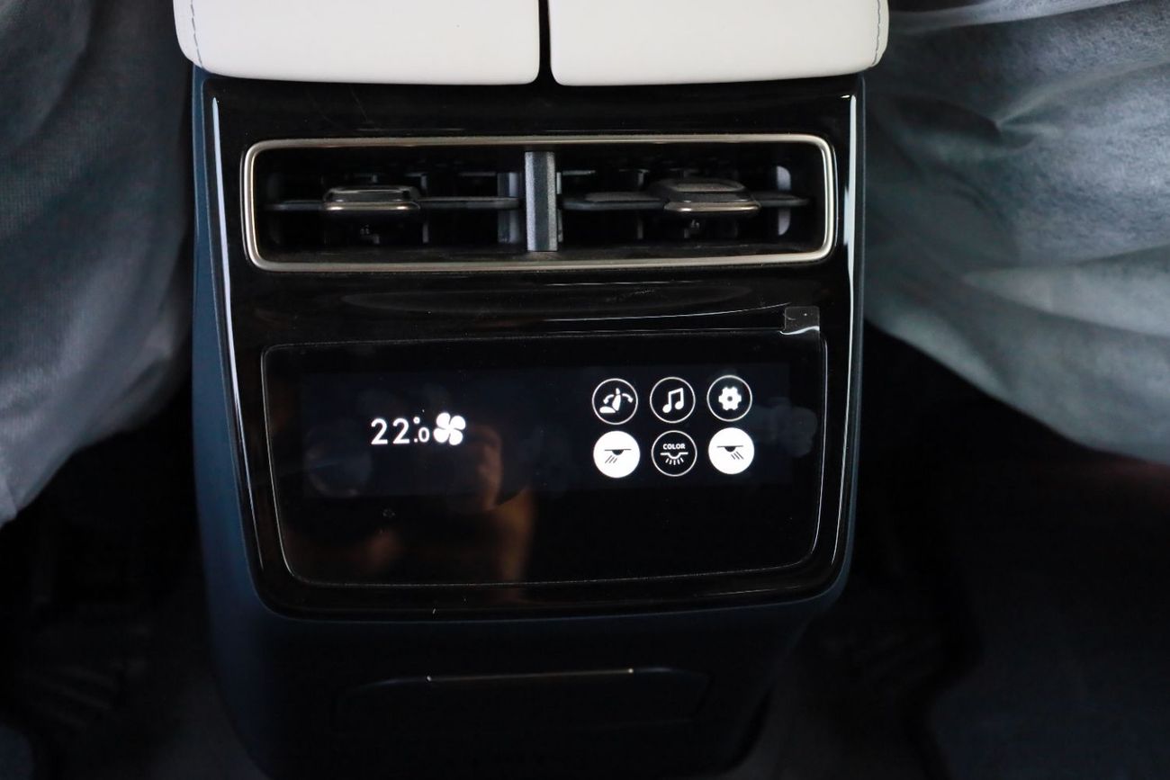 زيكر 001 ZEEKR 001 FLAGSHIP AWD 2024