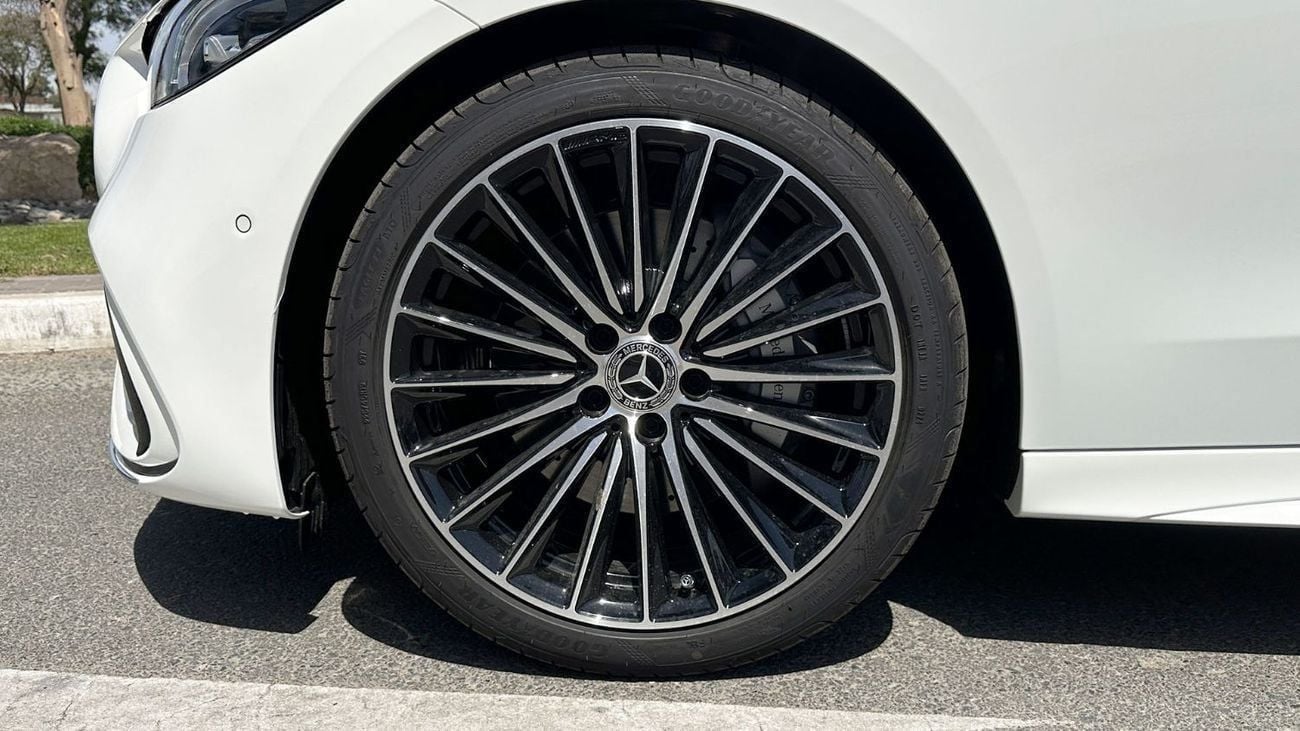 مرسيدس بنز C 200 Mercedes-Benz C200 AMG Premium GCC EQ Boost RWD 0 Km With 5 Years Unlimited Mileage Warranty