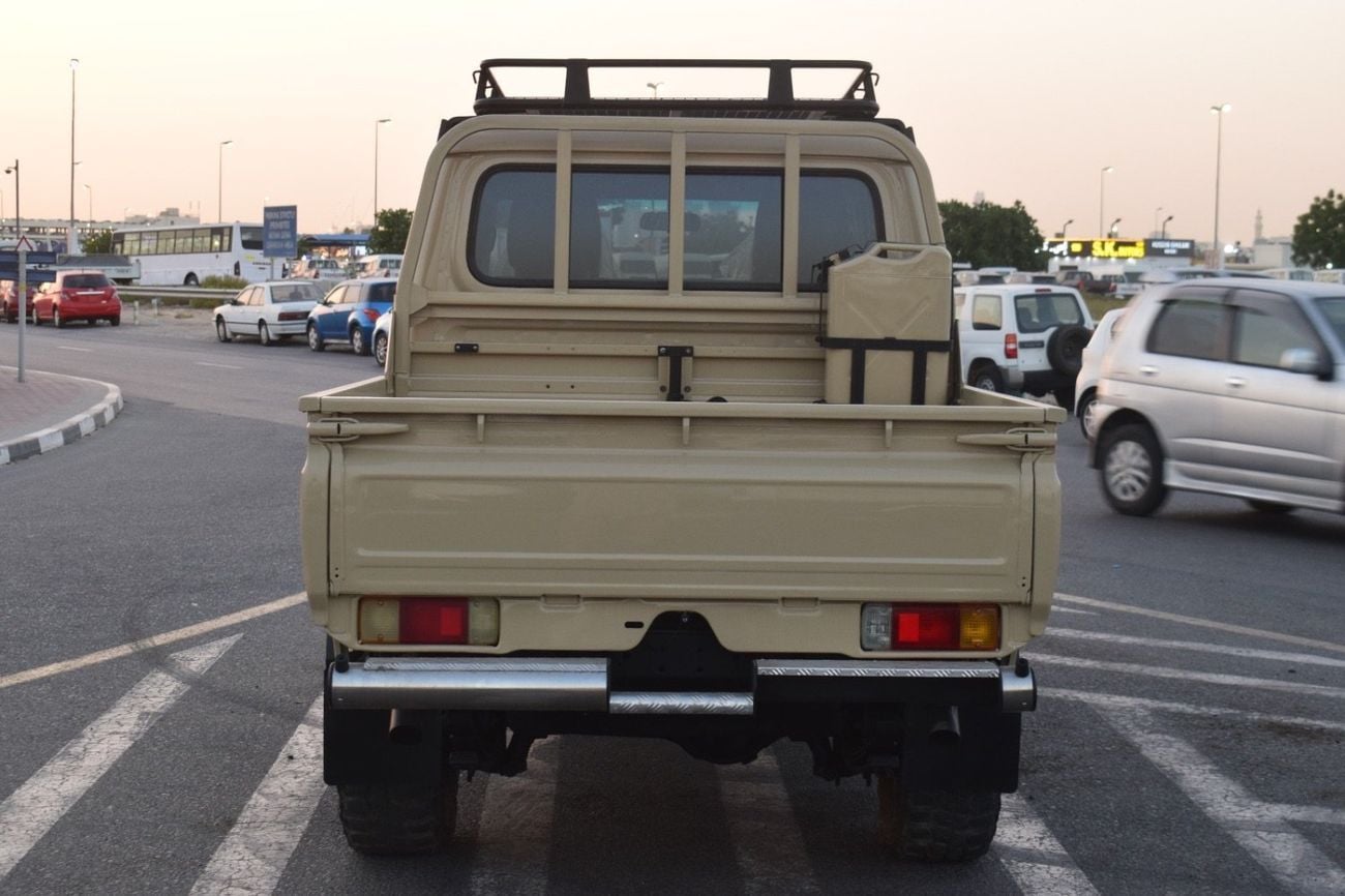تويوتا لاند كروزر بيك آب Double Cabin 4.5L