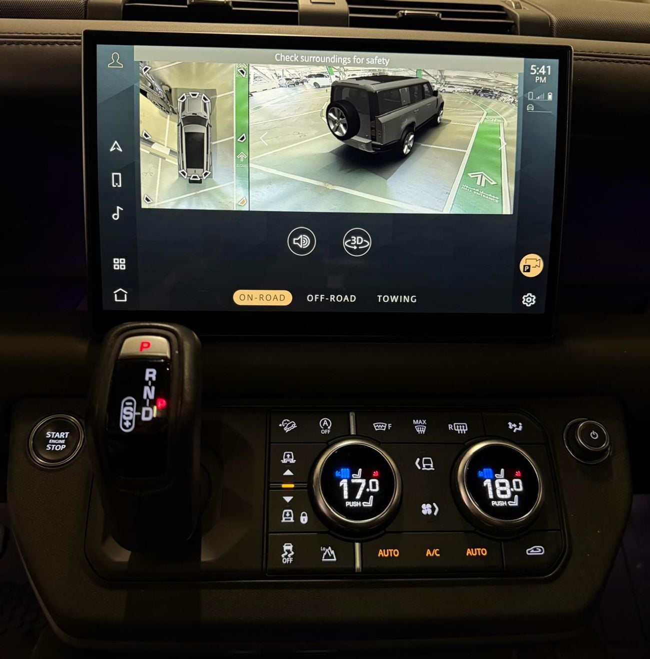 لاند روفر ديفندر P130