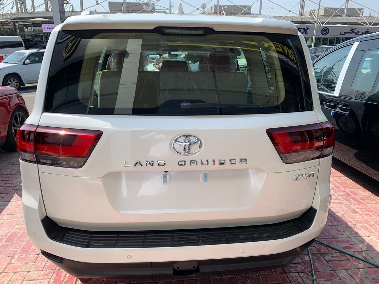 تويوتا لاند كروزر LAND CRUISER GXR 4.0L V6 PETROL GCC