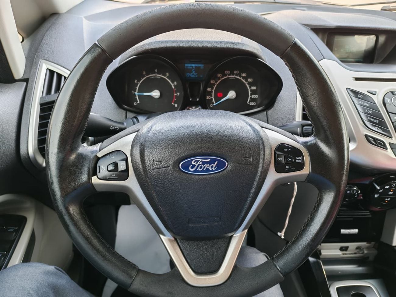 Ford EcoSport Ford Ecosport 2015 | GCC Specs | Well Maintained Compact SUV