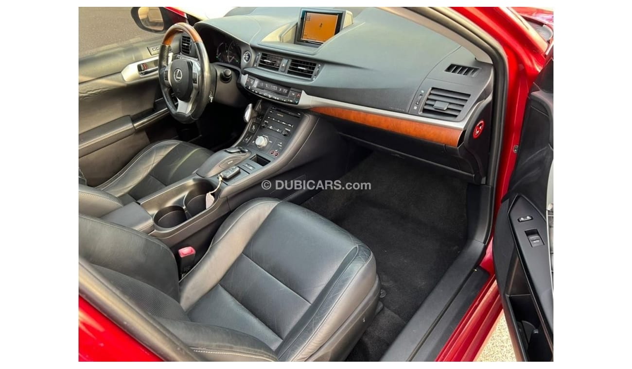Lexus CT 200h 2011 Lexus CT 200H Hybrid Full Option Very Well Maintained Vehicle