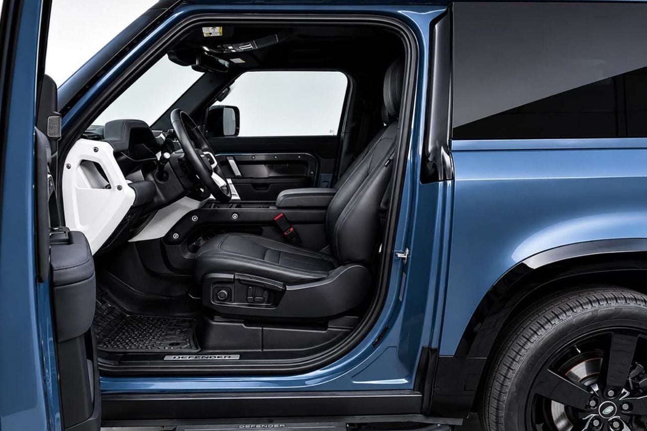 Land Rover Defender 4,308 AED/ MONTHLY l Land Rover Defender 90 2022 l S P400