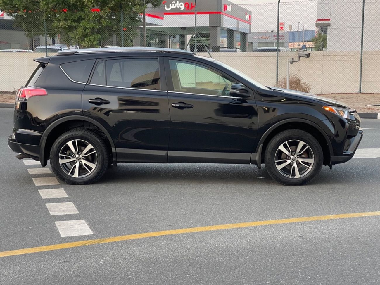 تويوتا راف ٤ 2017 RAV4 XLE AWD FULL OPTION