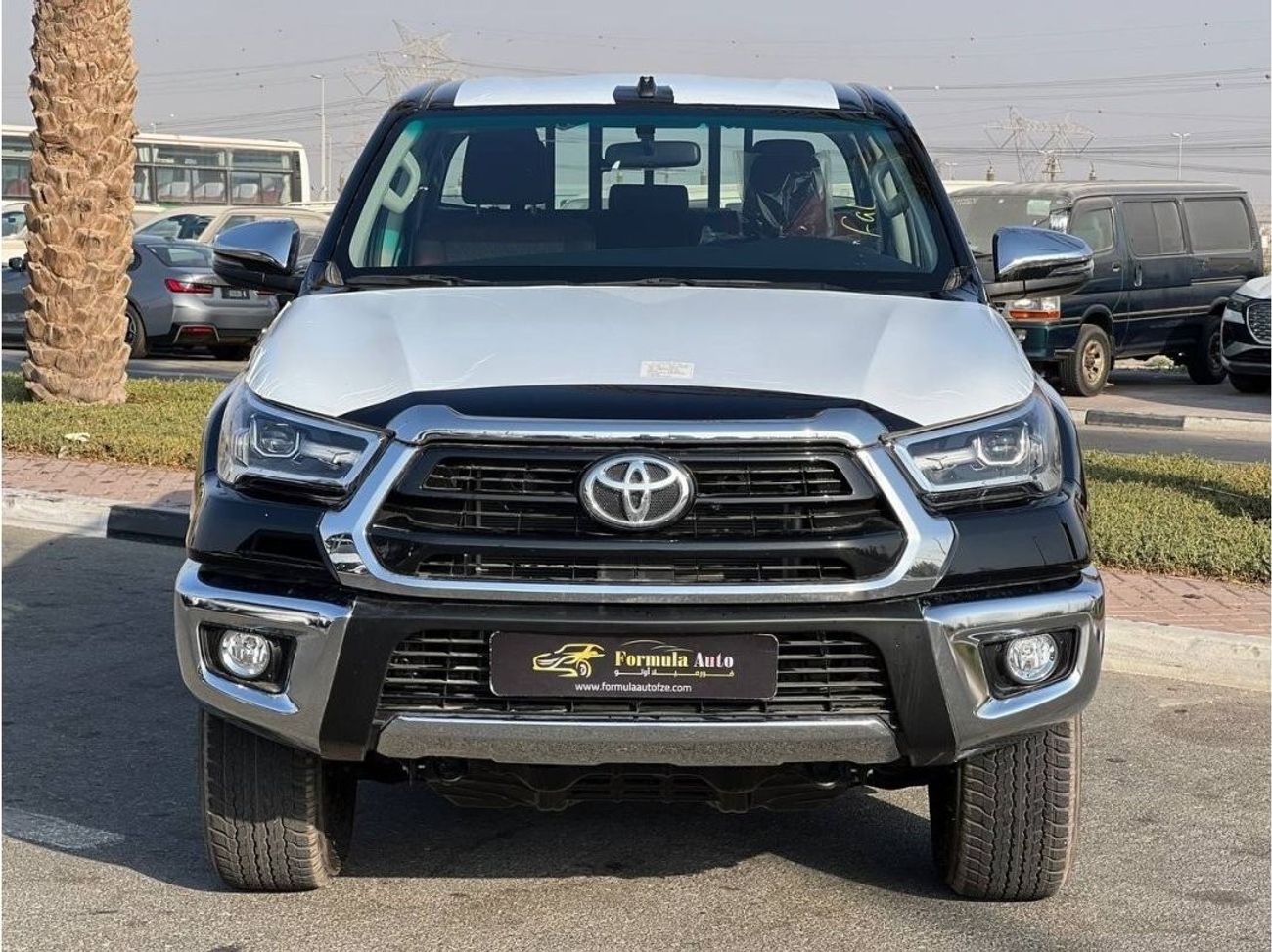 Toyota Hilux 2.7L PTR A/T // 2024 // MID HIGH OPTION WITH  SEATS VENTILATION , LED LIGHT , POWER WINDOWS // SPECI