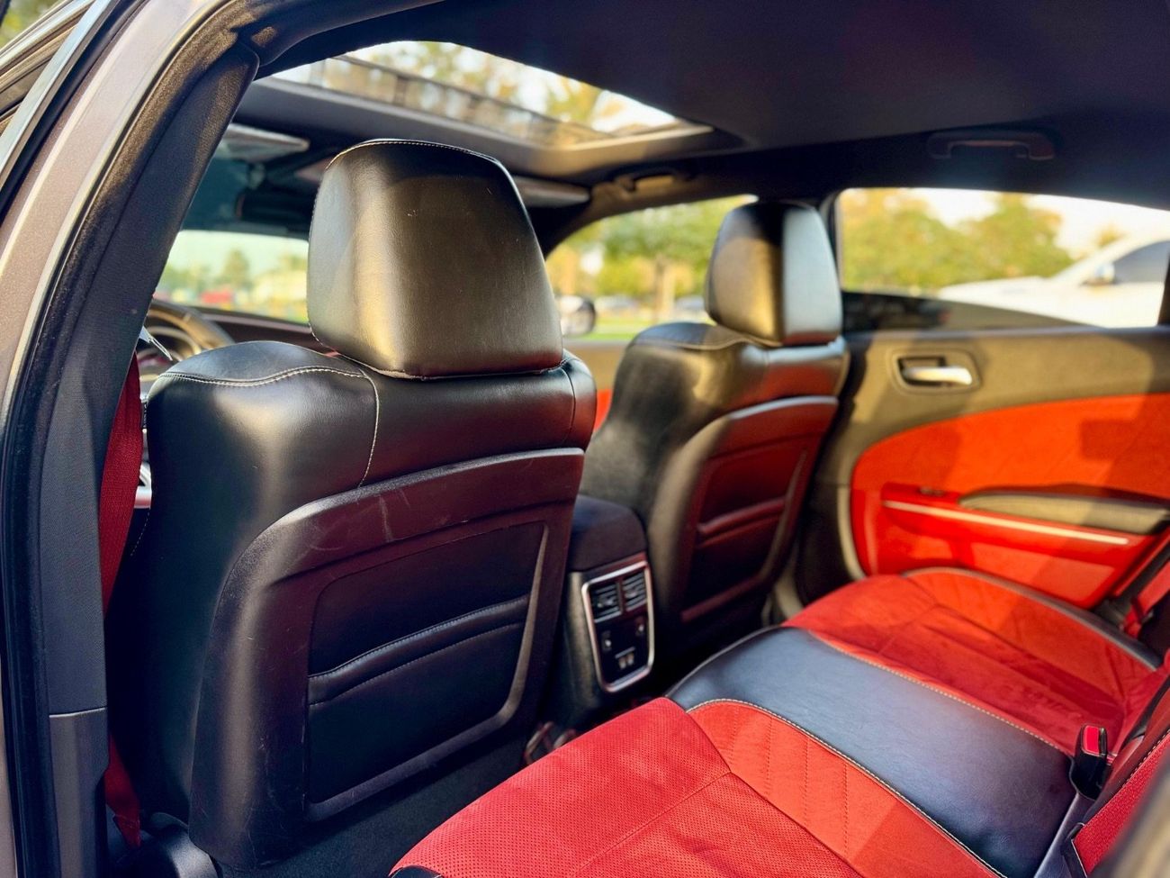 Dodge Charger SRT8 Highline 6.4L