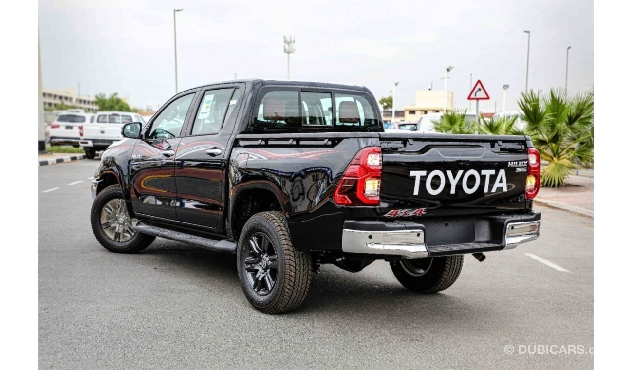 تويوتا هيلوكس Get 2023 Toyota Hilux 4x4 DC 2.8 D AT SR5 - Black inside Maroon