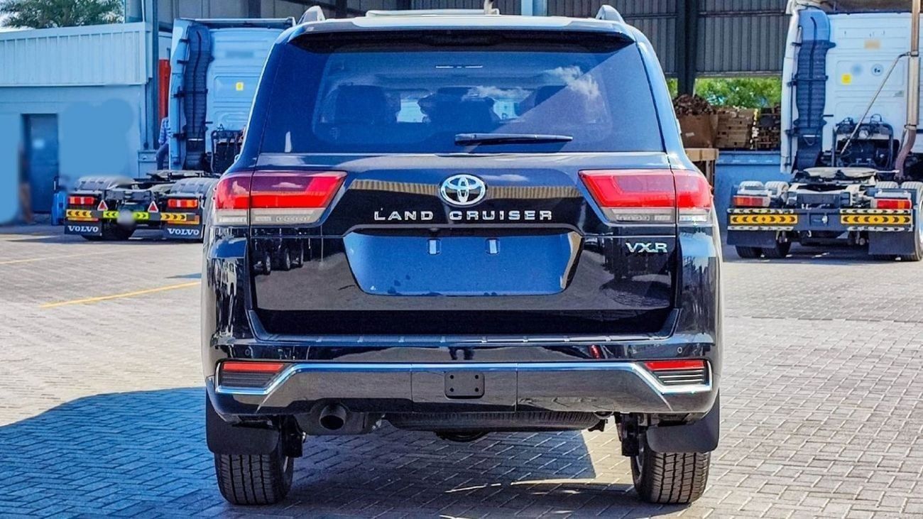 Toyota Land Cruiser VXR TOYOTA LC300 3.5L VX-R 10-AT
