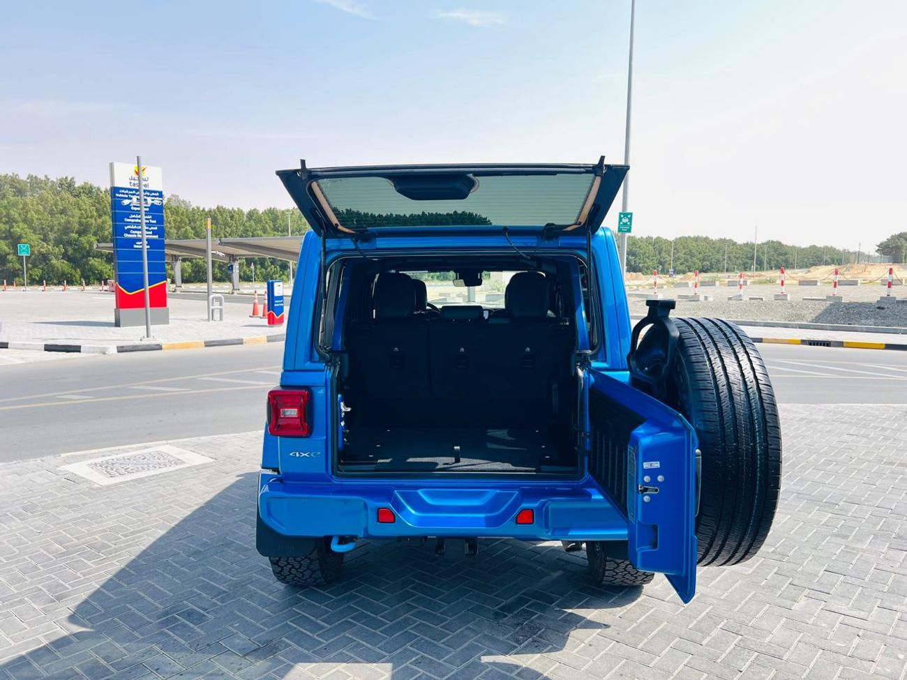 Jeep Wrangler SAHARA HUBRID
