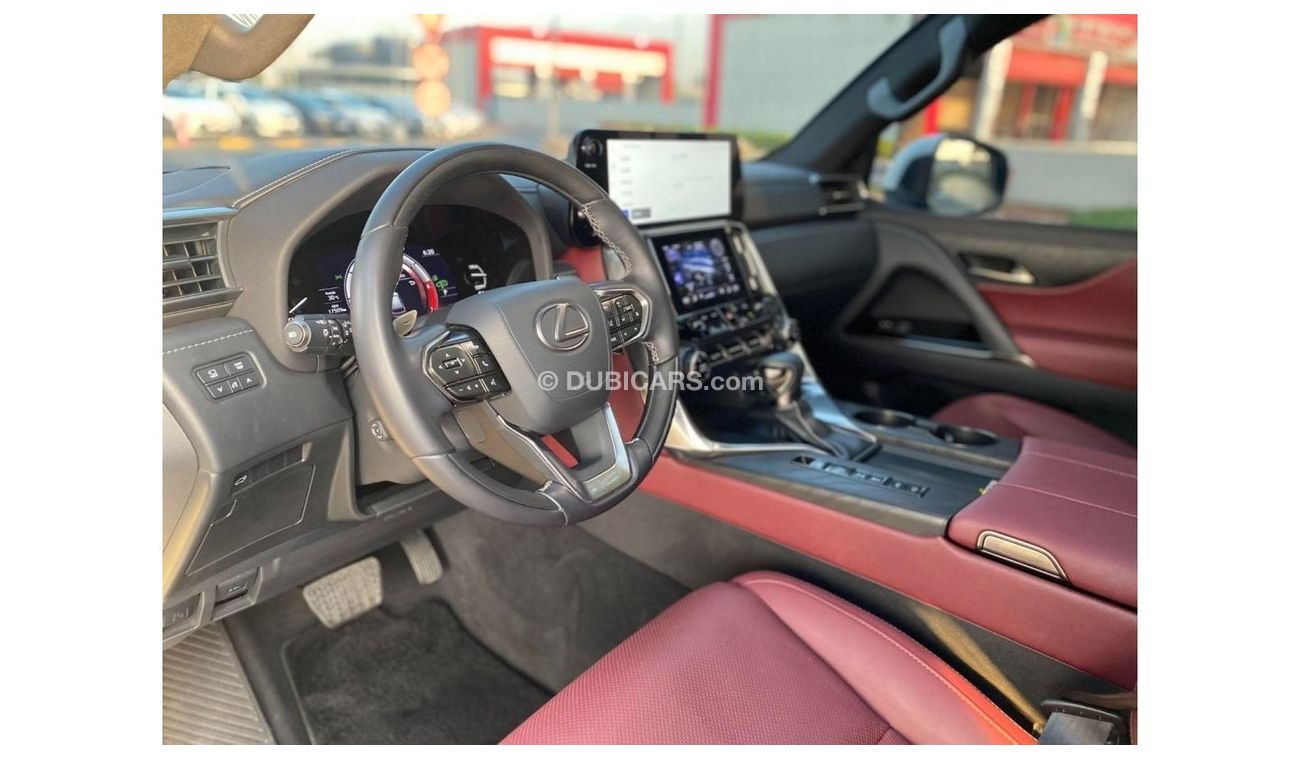 Lexus LX 600 Signature PEARL WHITE**2022**GCC SPEC UNDER WARRANTY LESS KILOMETER