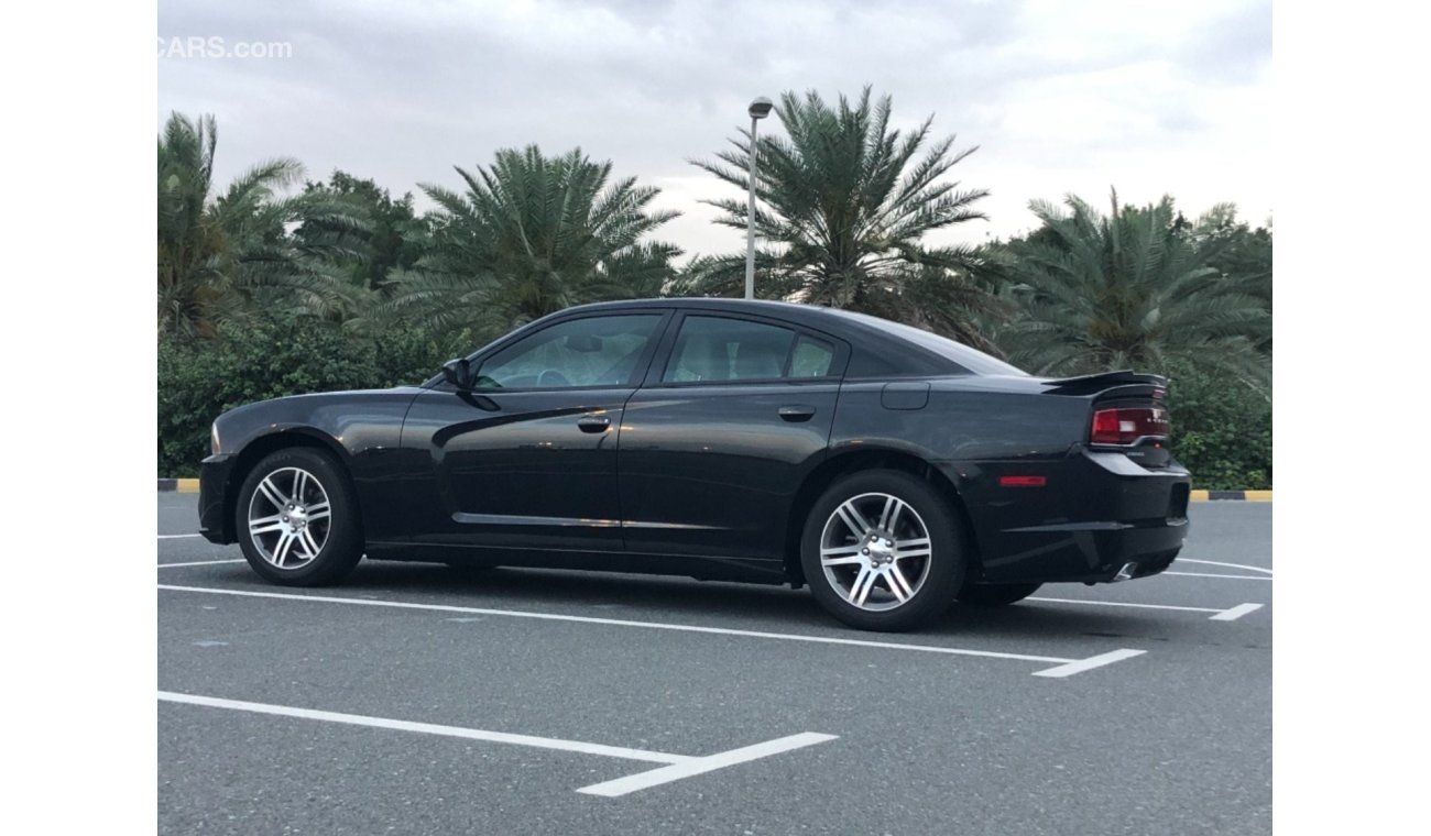 Dodge Charger DODGE CHARGER MODEL 2014 GCC CAR PERFECT CONDITION INSIDE AND OUTSIDE FULL OPTION