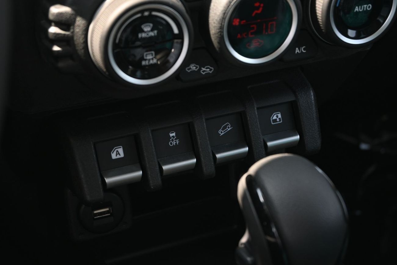 Suzuki Jimny Suzuki Jimny 1.5L Petrol 4WD, Model 2025 Color Ivory