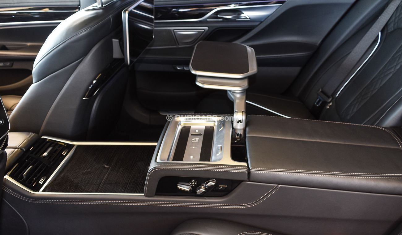 BMW 750Li Li With M kit