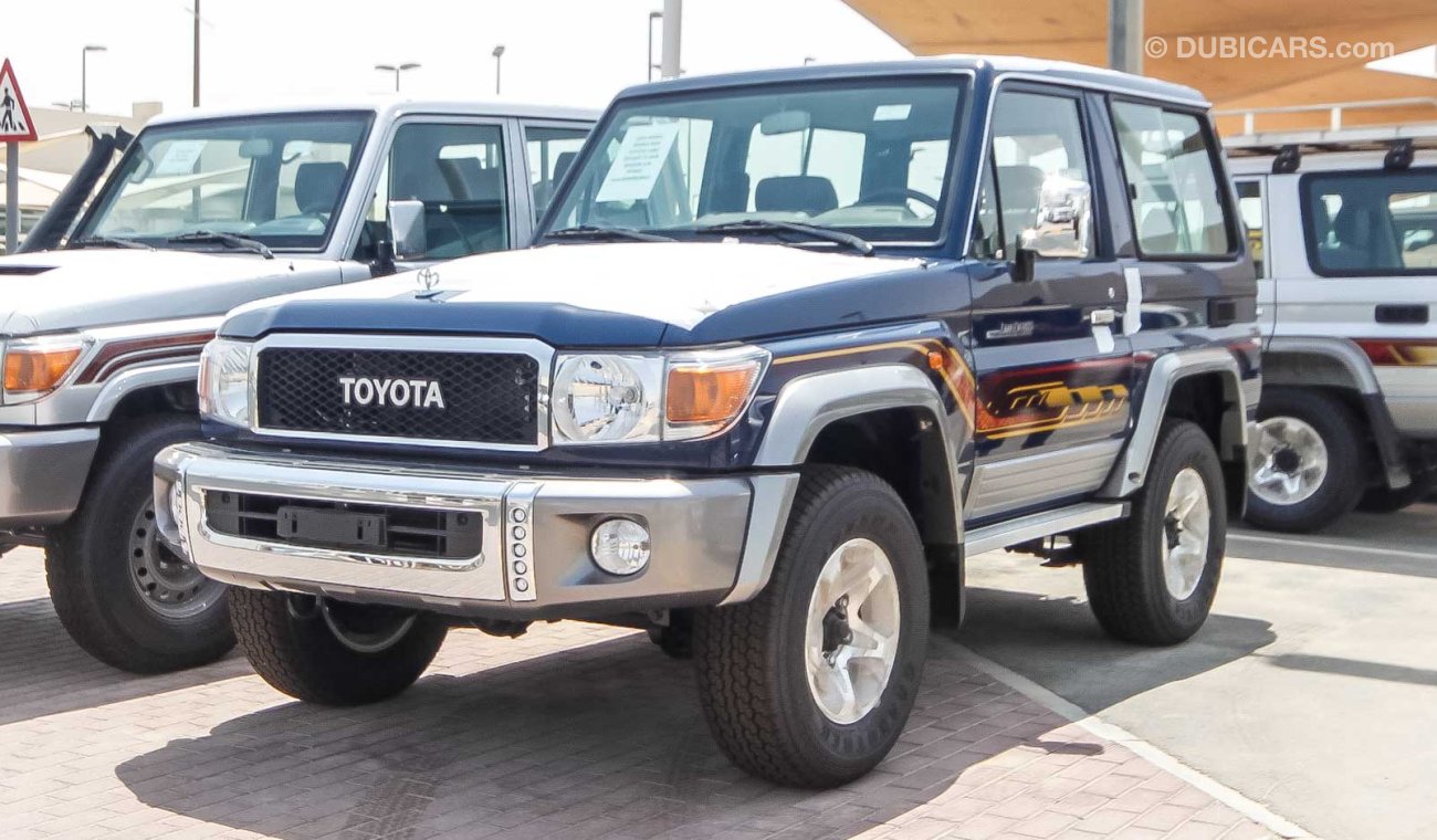 Toyota Land Cruiser 71 4.0L SHORT WHEEL BASE