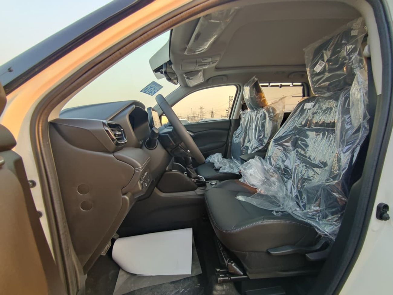 سوزوكي جراند فيتارا Suzuki Grand Vitara Suzuki Grand Vitara 1.5L Hybrid GLX , White , Automatic Model 2024, FWD