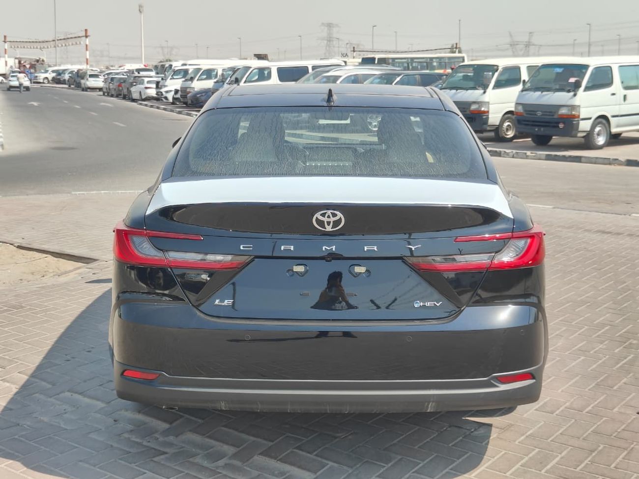 Toyota Camry 2025 Toyota Camry LE with Panoramic Roof 2.5L 4-Cyl Hybrid A/T FWD Export Only