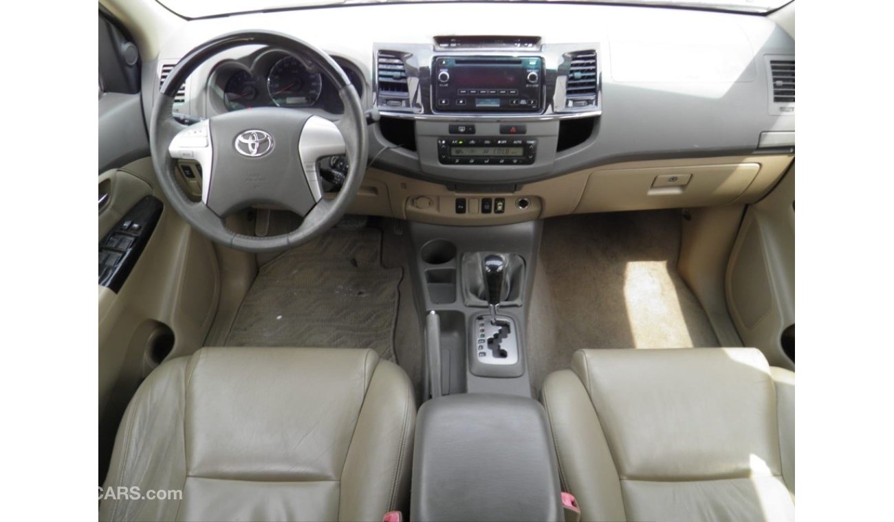 Toyota Fortuner 2012 V6