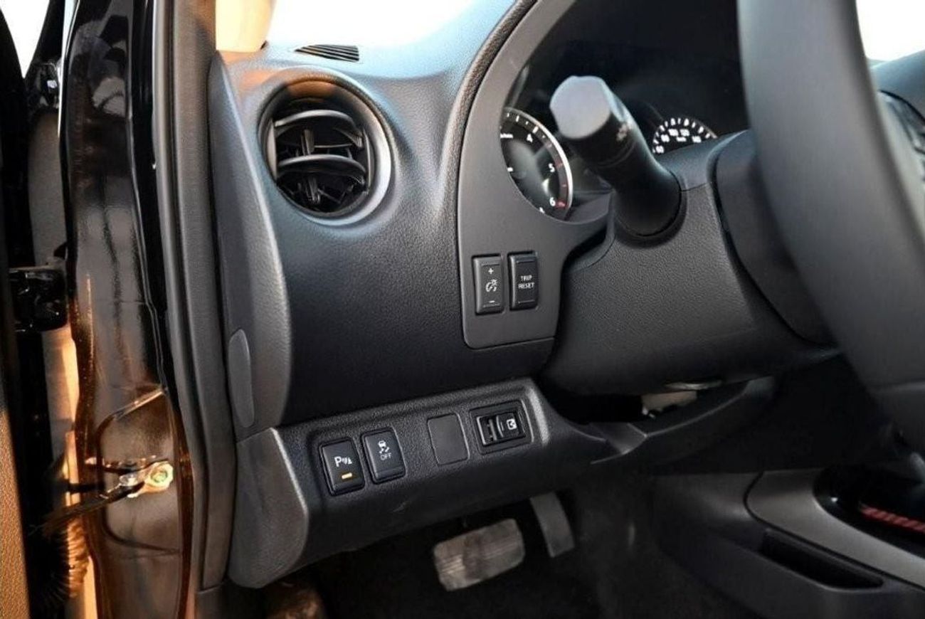 Nissan Navara NISSAN NAVARA 4WD DIESEL