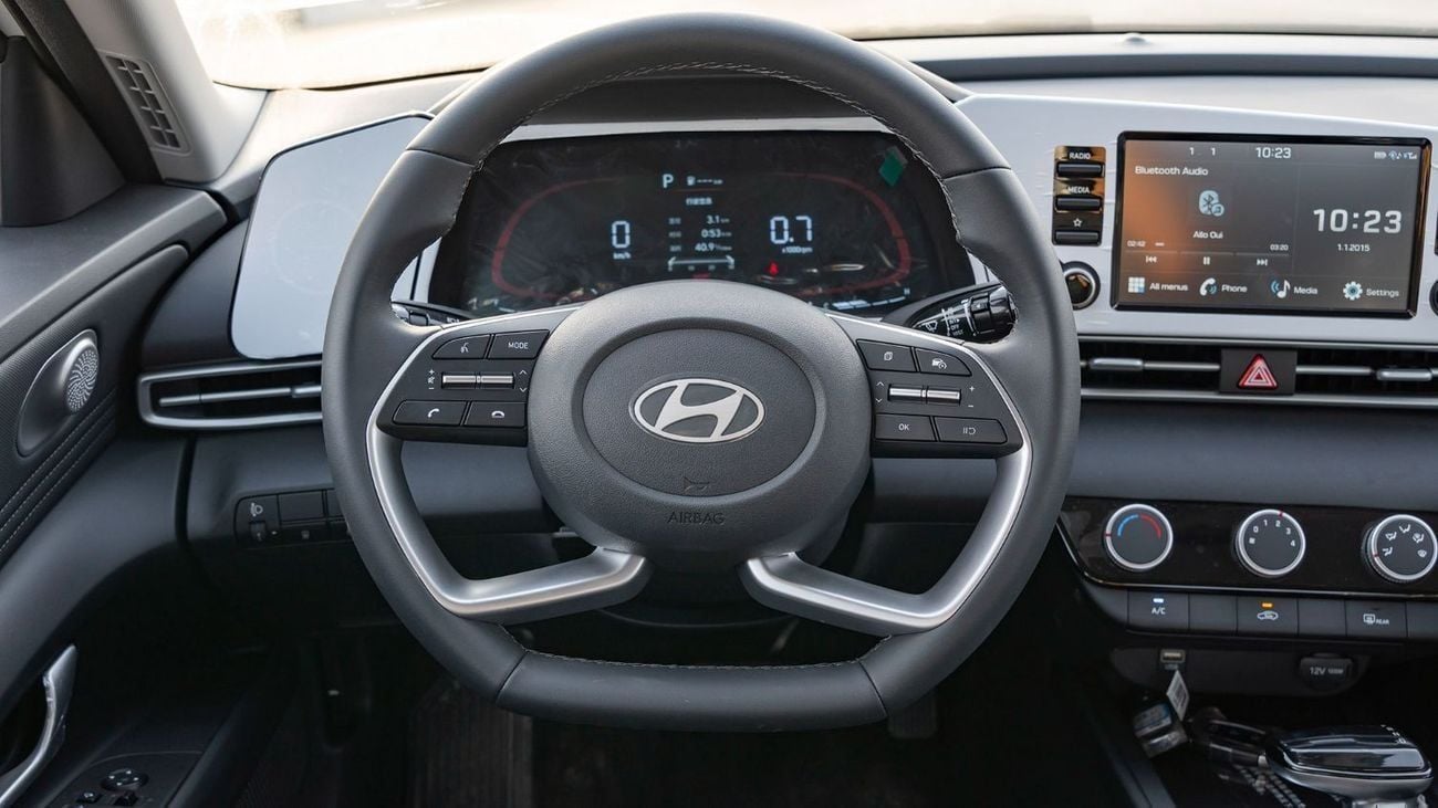 Hyundai Elantra 2025 Hyundai Elantra 1.5L AT Petrol (Chinese Specs)