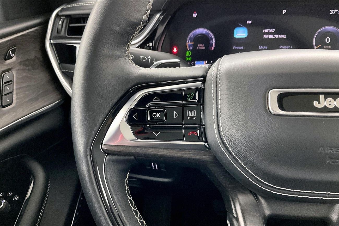 جيب جراند شيروكي Overland | ضمان مجاني لمدة عام | 0 دفعة أولى