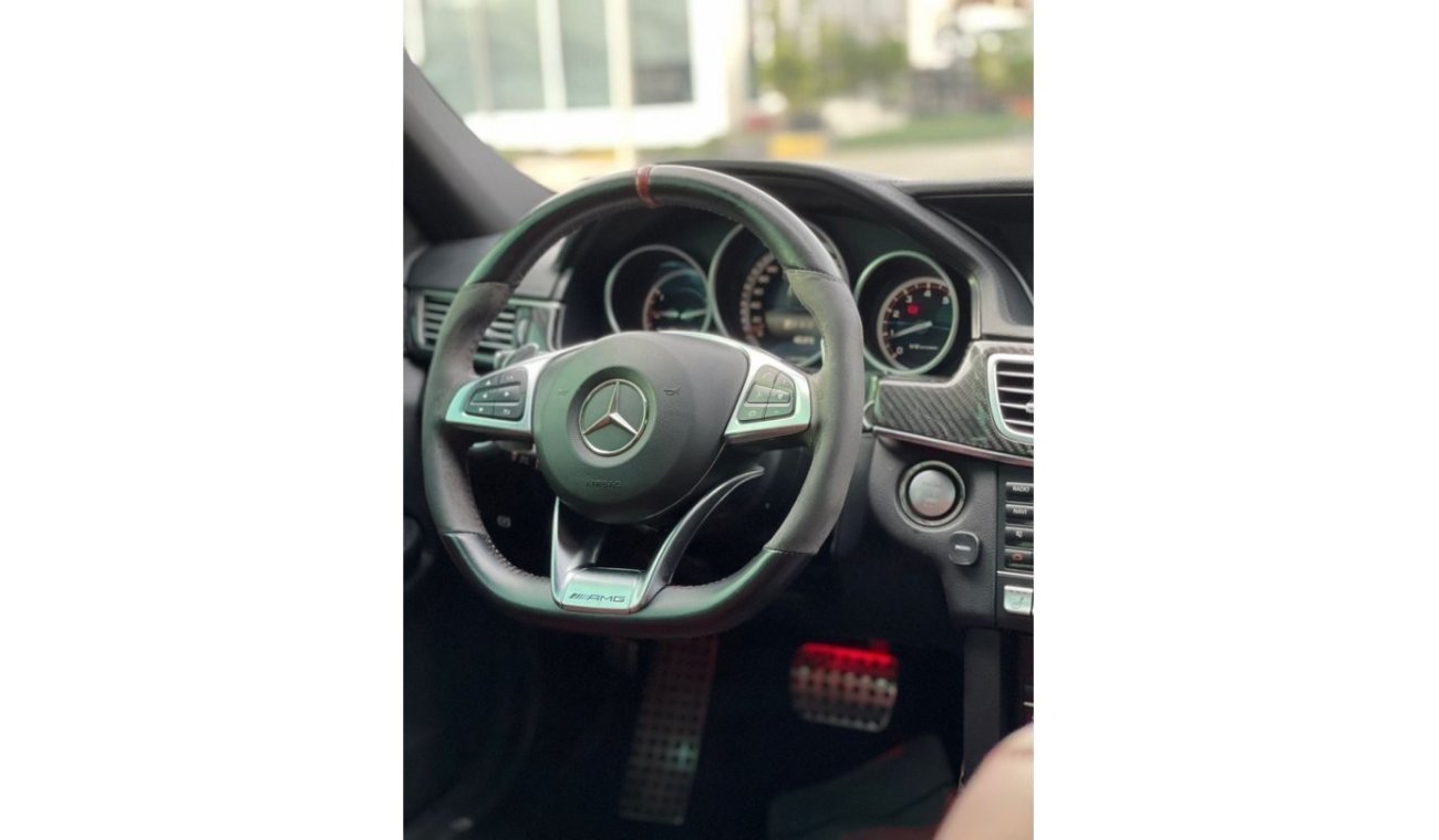 مرسيدس بنز E 63 AMG Std Std Std موديل 2012 امريكي 8 سلندر ماشية 179000