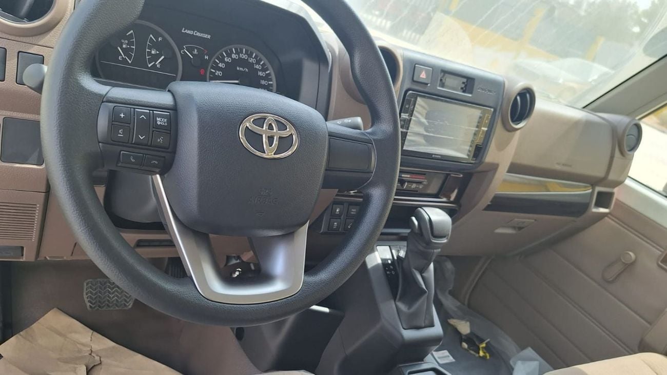 Toyota Land Cruiser 70 LC 78 HARDTOP 2.8L AT LC78 2.8L AT