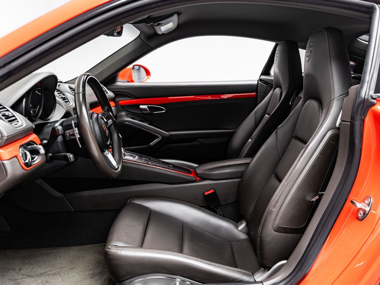 Porsche 718 Cayman S 2.5L A/T 2018 Porsche Cayman S, Porsche Warranty, Full Service History, Lava Orange, Low KMs, GCC