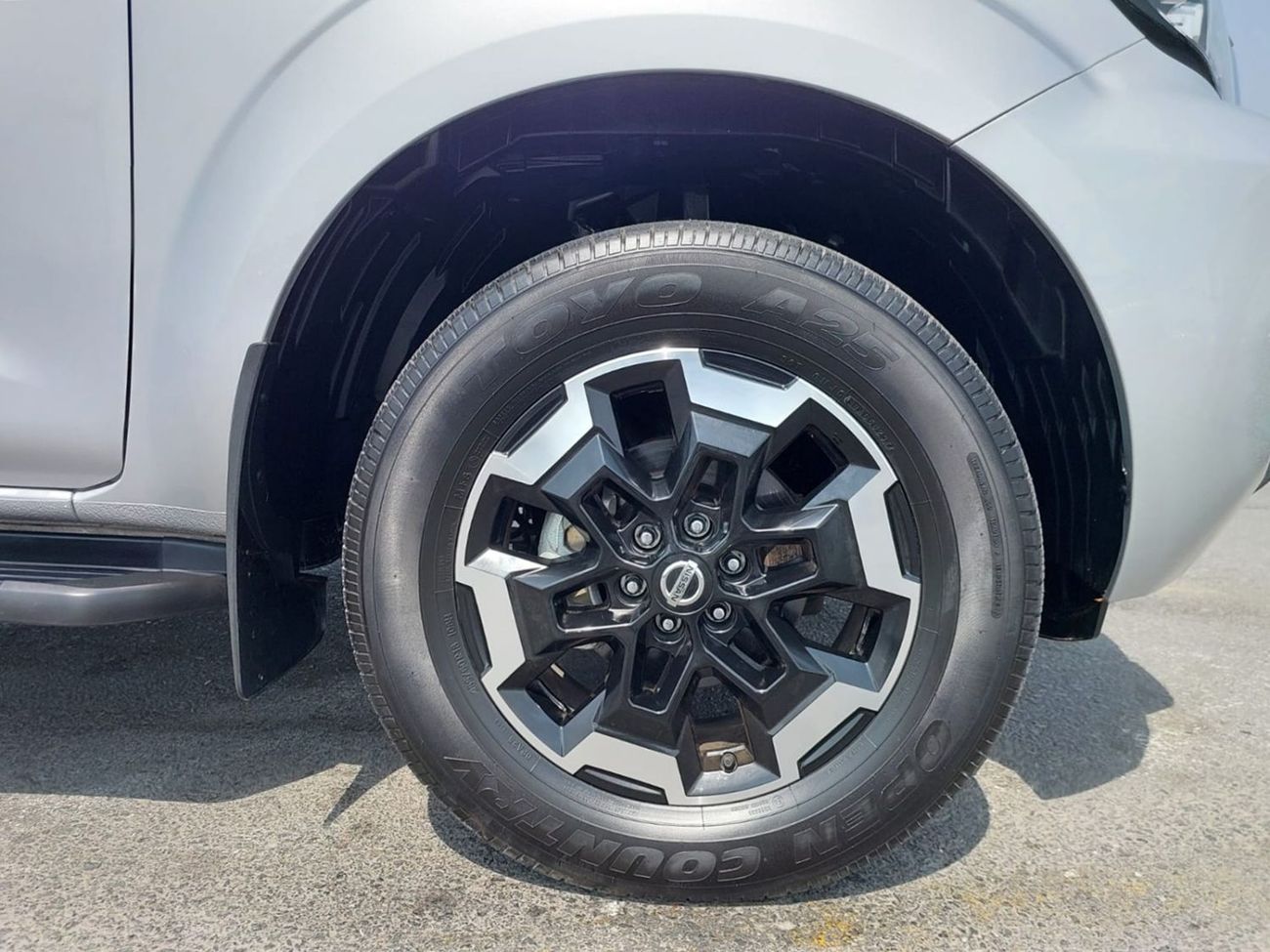 Nissan Navara (RAMADAN OFFER) NISSAN NAVARA PICKUP RHD 2024 MODEL 2.3 L DIESEL AUTOMATIC(PM06147)