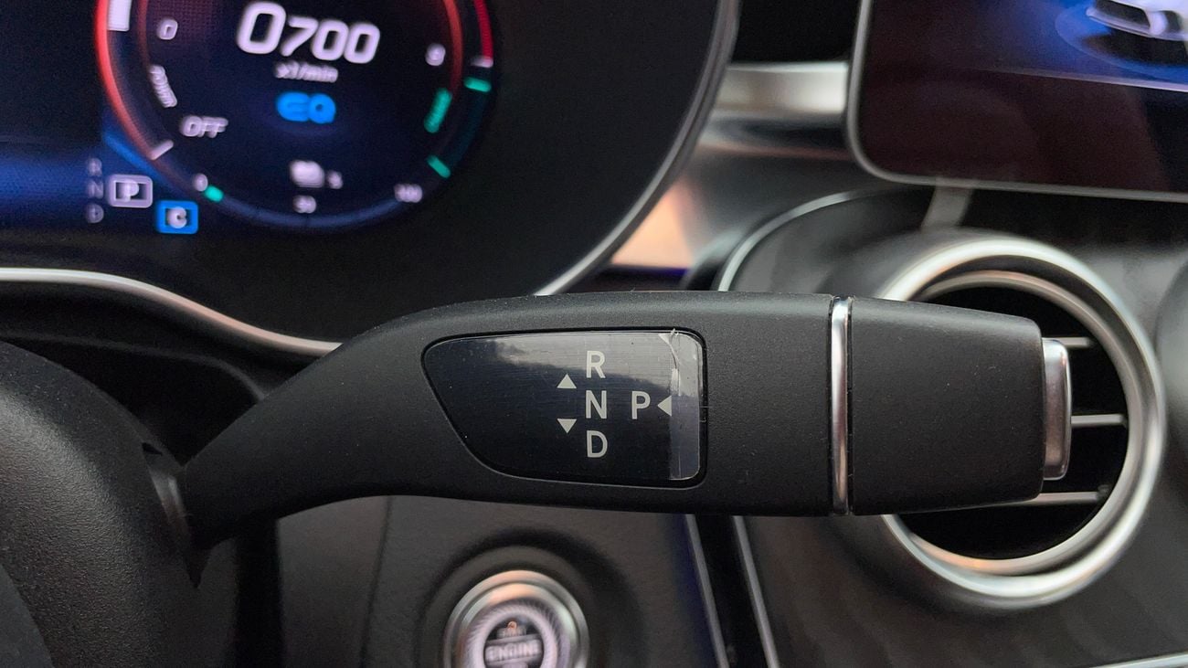 Mercedes-Benz C 300 PREMIUM + AMG SPORT PACK 2 | Zero Down Payment | Free Home Test Drive