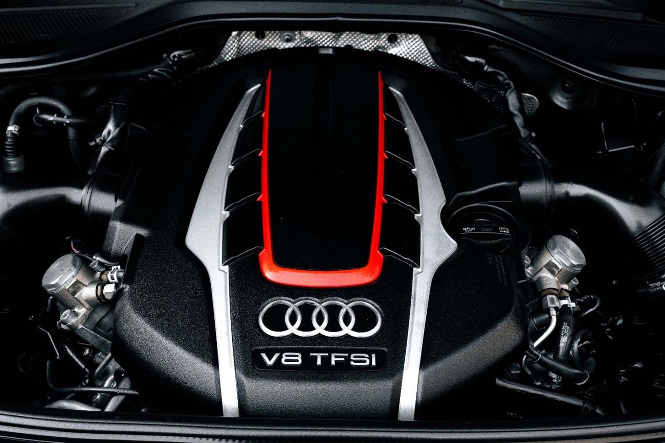 Audi S8 | 2,612 P.M (4 Years)⁣ | 0% Downpayment | Amazing Condition!