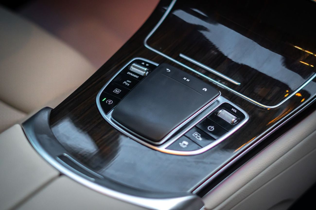 Mercedes-Benz GLC 300 4MATIC 2.0L