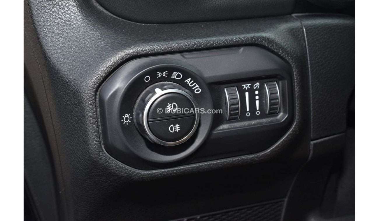 جيب رانجلر صحارى