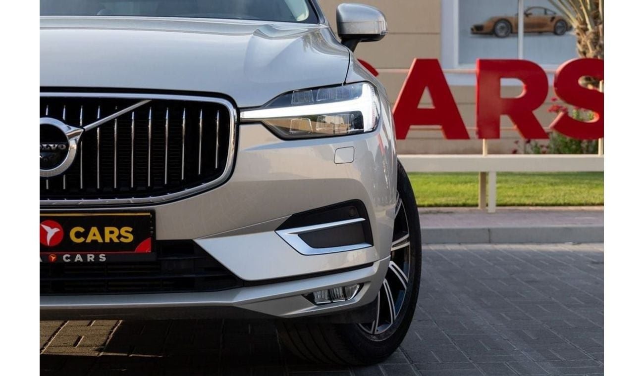 فولفو XC 60 T5 Momentum 2.0L AWD Volvo XC60 T5 2021 GCC under Agency Warranty and Service Contract with Flexible