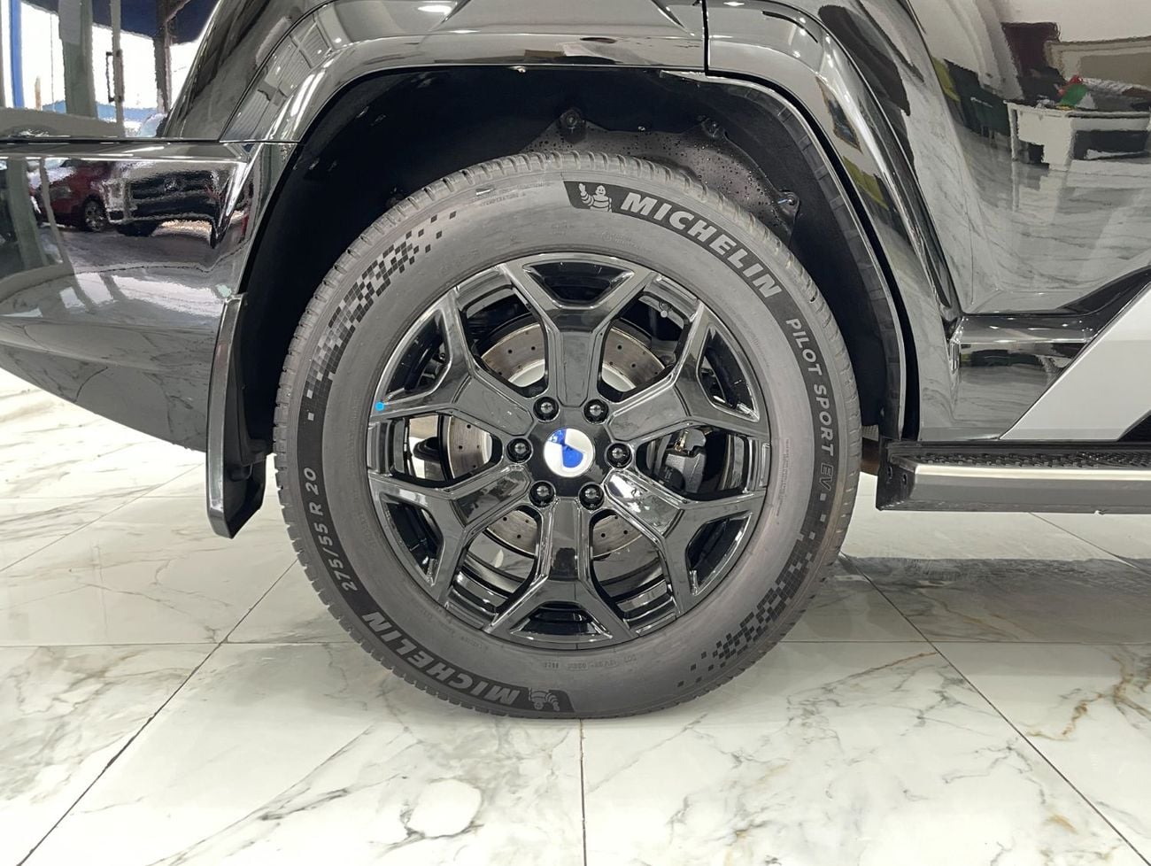 Denza B8 FLAGSHIP PHEV .SUV/CROSSOVER-Four Wheel Drive 7 Seats al- futtaim ▾
