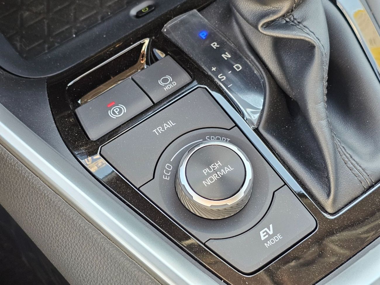 تويوتا راف ٤ Toyota RAV4 2.5L Hybrid, AWD, CUV 5Doors