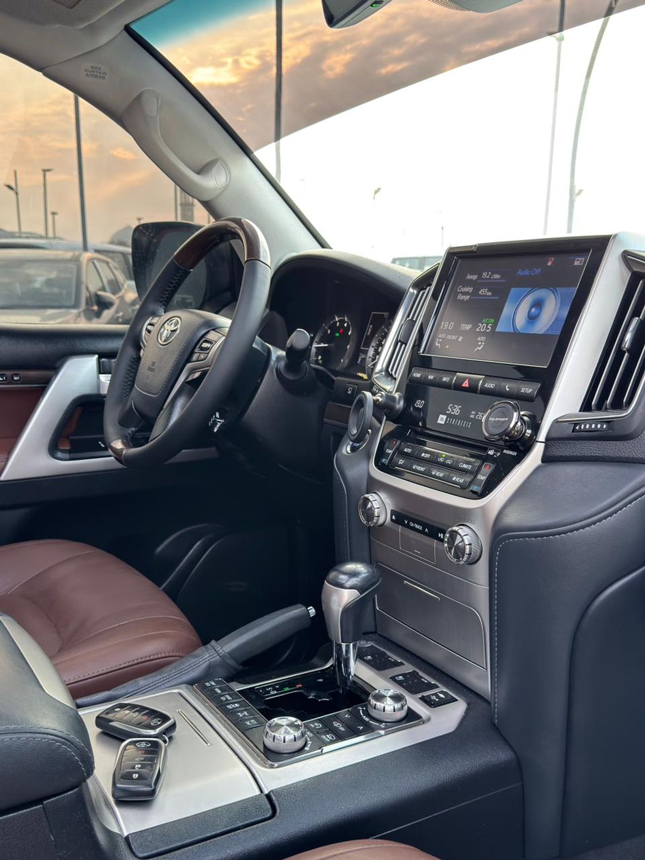 تويوتا لاند كروزر VXR+ 5.7L