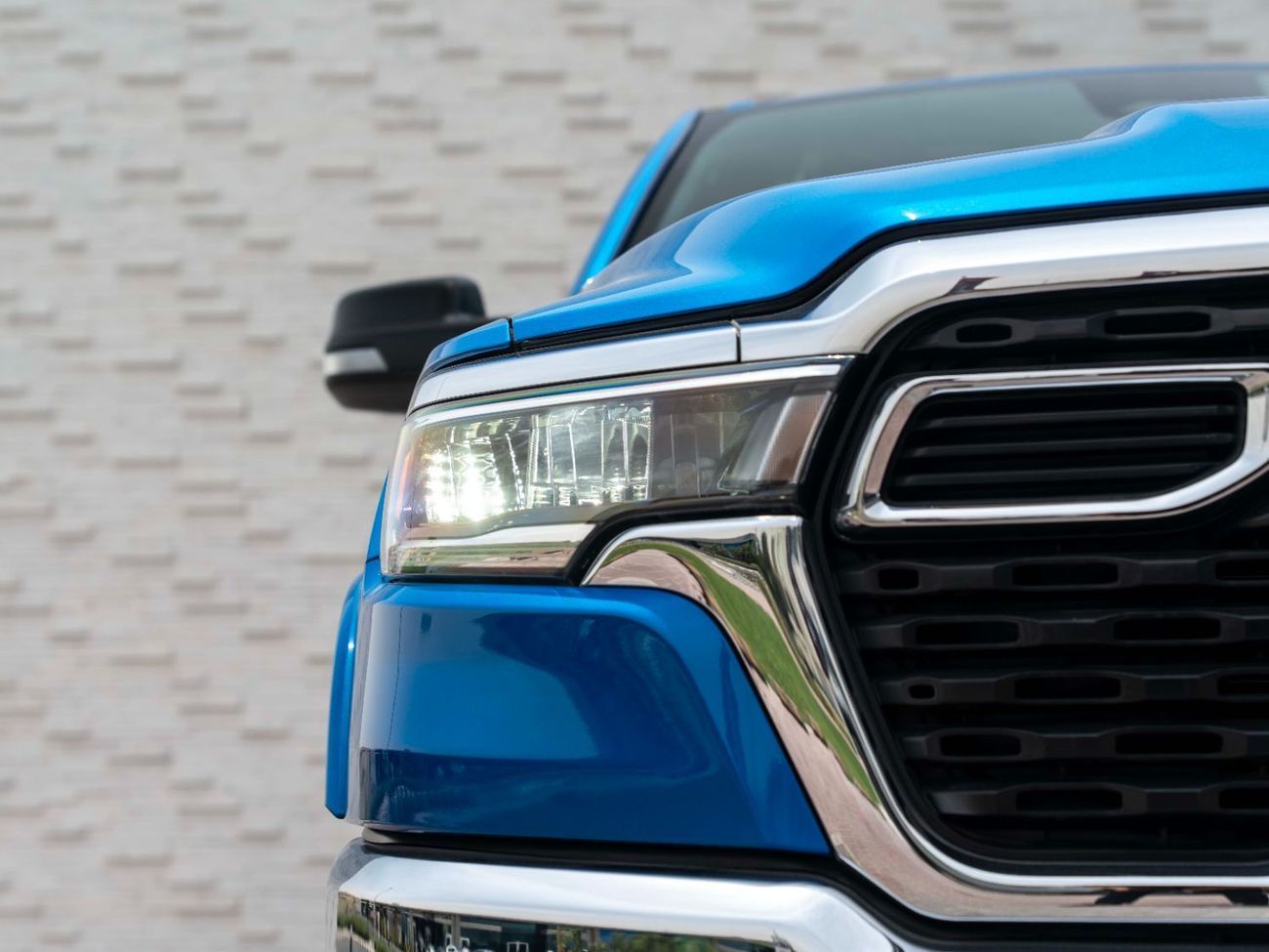 RAM 1500 Bighorn Crew Cab 5.7L