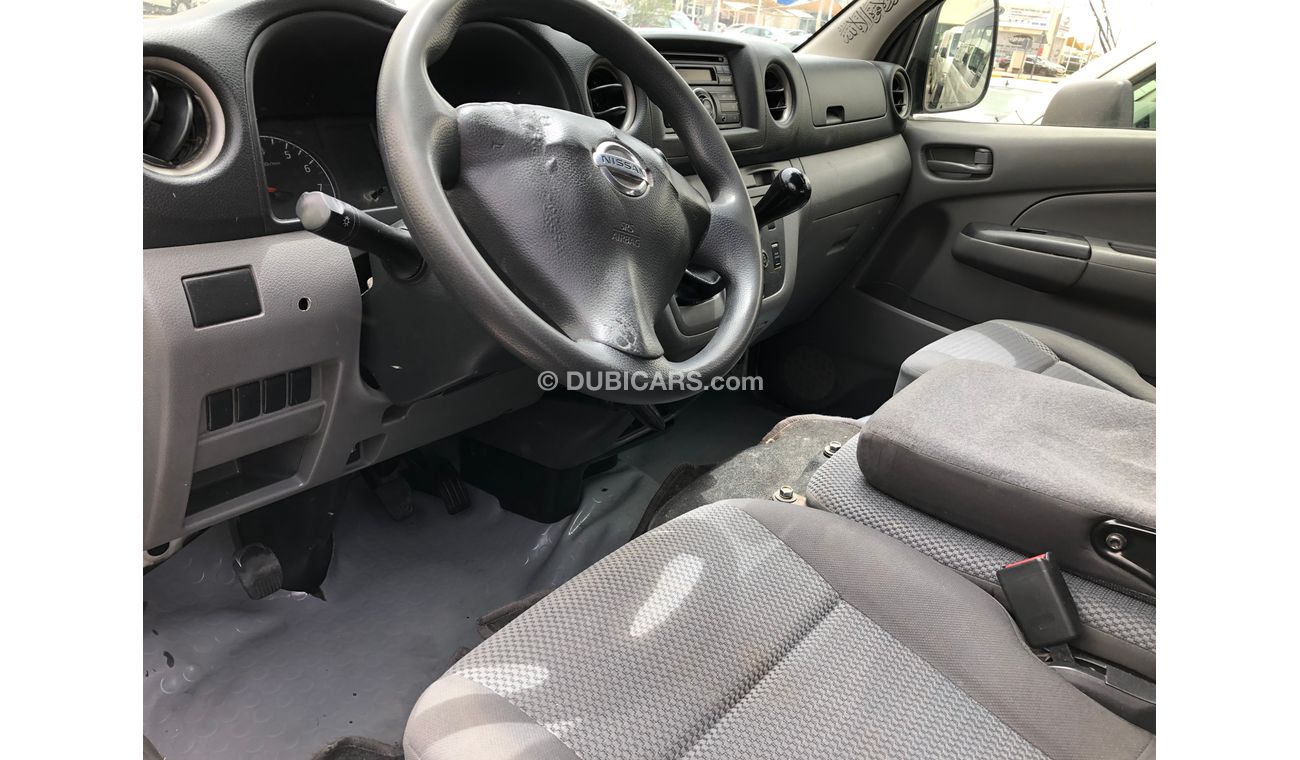 Nissan Urvan Nissan Urvan Nv350 13 seater,Model:2013. Excellent Condition